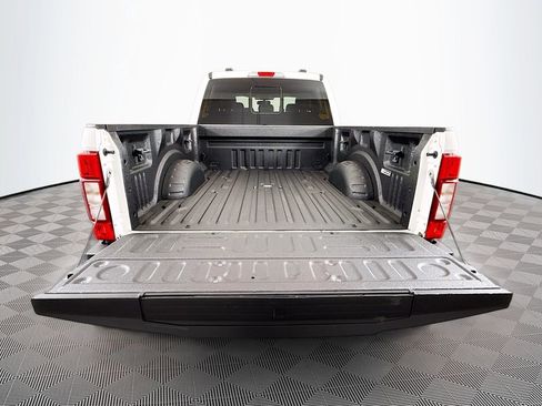 Used 2022 Ford F350 Lariat w/ Chrome Package AWD/4WD image 28