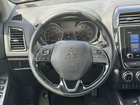 Used 2025 Mitsubishi Outlander Sport AWD image 24