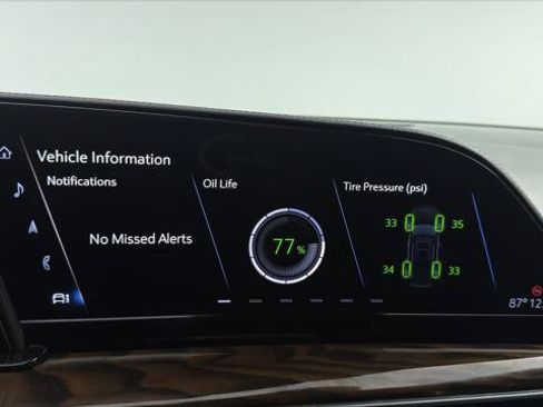 Used 2022 Cadillac Escalade ESV Sport Platinum w/ LPO, ONYX Package AWD/4WD image 34