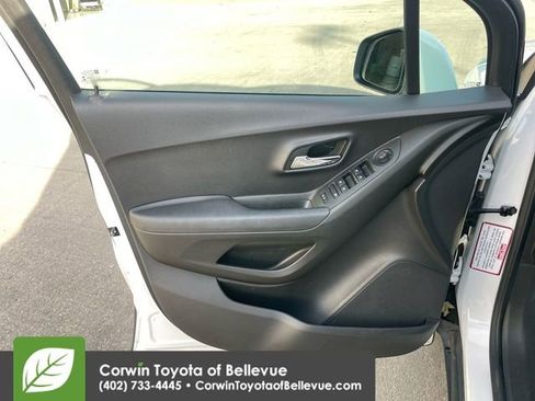 Used 2019 Chevrolet Trax LT w/ Driver Confidence Package image 24