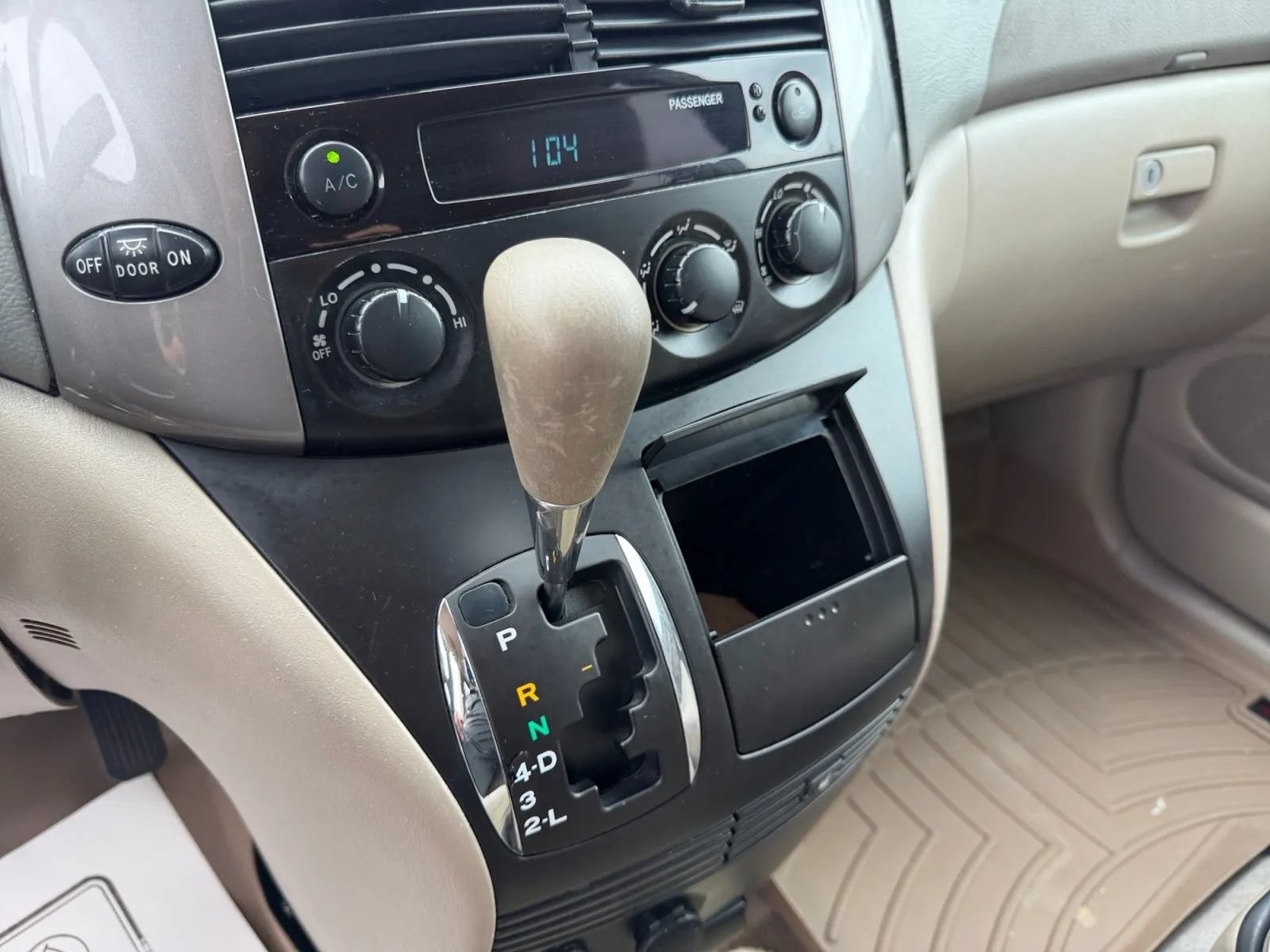Used 2006 Toyota Sienna LE FWD image 23