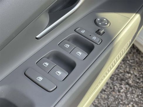 Certified 2023 Hyundai Elantra SEL image 15