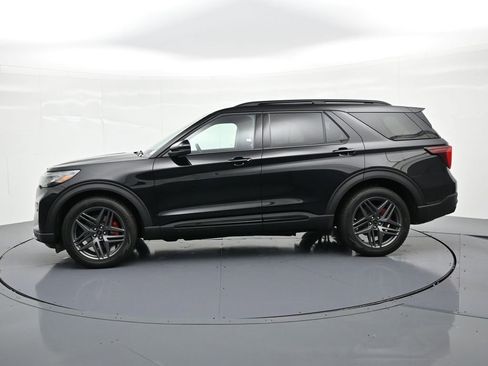 New 2026 Ford Explorer ST image 9