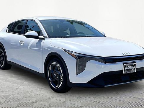 Certified 2025 Kia K4 EX FWD image 5