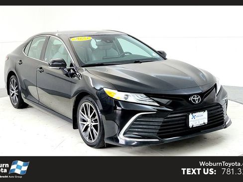 Certified 2023 Toyota Camry XLE FWD image 1