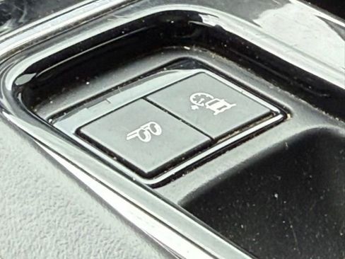 Used 2020 Jaguar F-PACE SVR AWD/4WD image 23