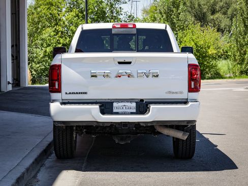 Used 2026 RAM 2500 Laramie AWD/4WD image 4
