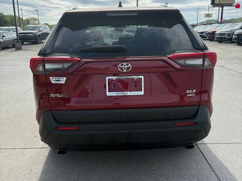 Used 2024 Toyota RAV4 XLE w/ Convenience Package image 8