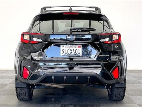 Used 2024 Subaru Crosstrek 2.0i Premium image 3