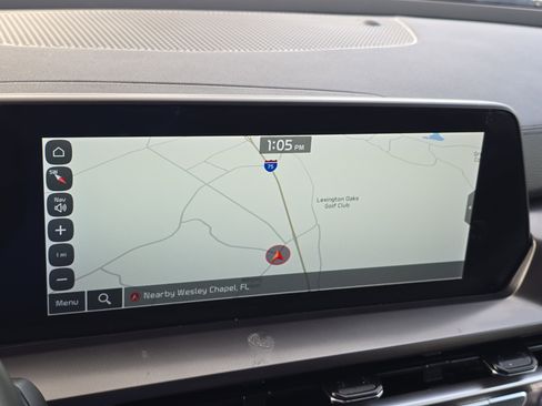 Certified 2025 Kia Telluride LX image 25