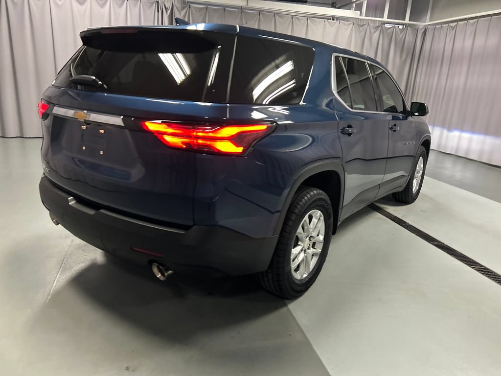 Used 2023 Chevrolet Traverse LS FWD image 7