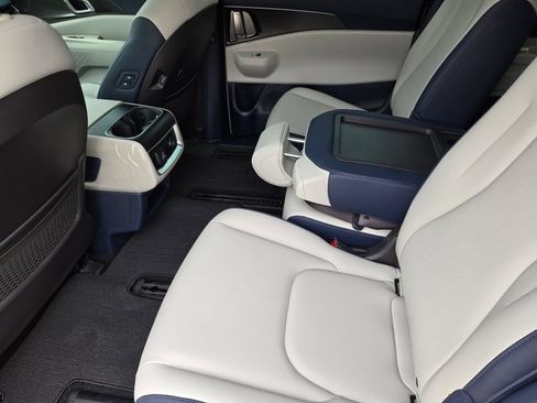 New 2026 Kia Carnival SX FWD image 20