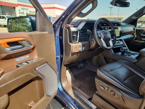 Used 2023 GMC Sierra 1500 Denali AWD/4WD image 13