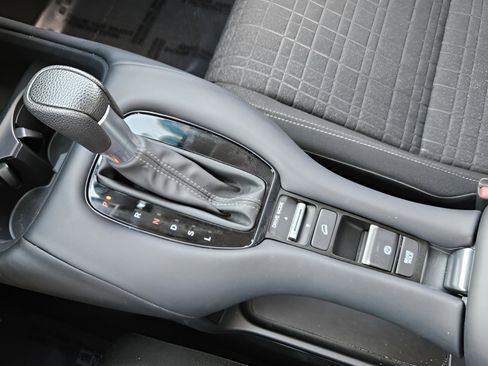 Certified 2023 Honda HR-V LX image 23