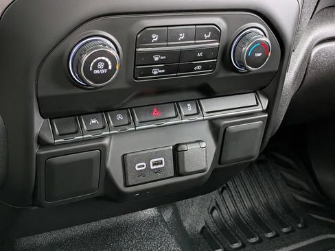 Used 2026 Chevrolet Silverado 1500 W/T w/ WT Value Package AWD/4WD image 28