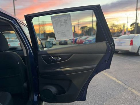 Used 2017 Nissan Rogue S image 14