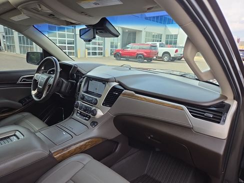 Used 2019 GMC Yukon XL Denali w/ Denali Ultimate Package AWD/4WD image 27