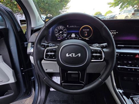 Certified 2024 Kia Carnival SX Prestige FWD image 18