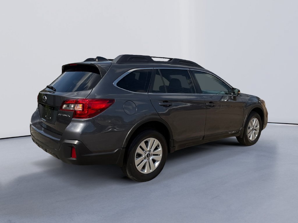 Used 2018 Subaru Outback 2.5i Premium AWD/4WD image 3