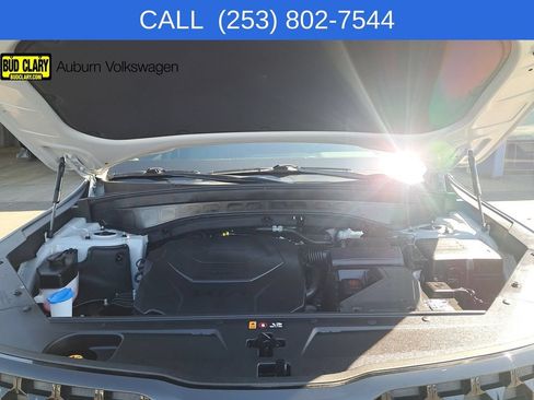 Used 2025 Kia Telluride AWD image 11