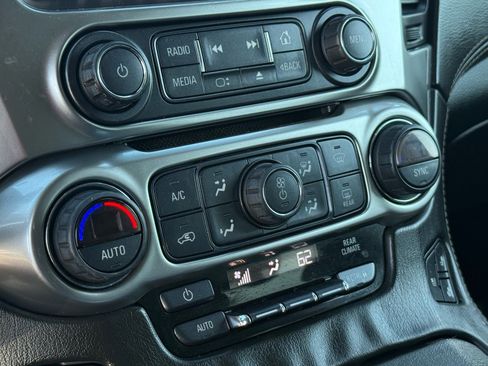Used 2018 Chevrolet Suburban Premier image 24