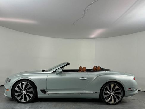 Used 2024 Bentley Continental GT Azure image 11