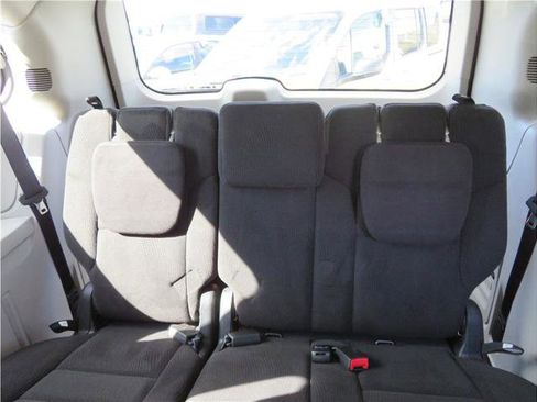 Used 2015 Dodge Grand Caravan SE w/ Quick Order Package 29E SE image 5