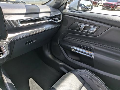 Used 2025 Ford Mustang Premium RWD image 17