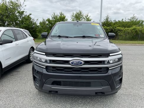 Used 2022 Ford Expedition XLT AWD/4WD image 3