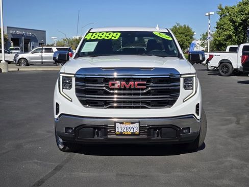Used 2024 GMC Sierra 1500 SLT AWD/4WD image 2