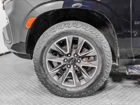 Used 2021 Chevrolet Suburban Z71 w/ Z71 Signature Package AWD/4WD image 41