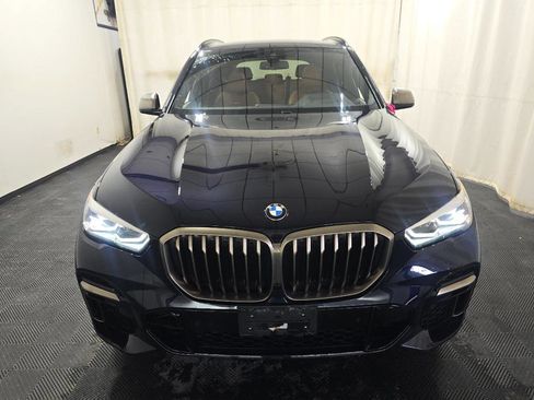 Used 2022 BMW X5 M50i image 2