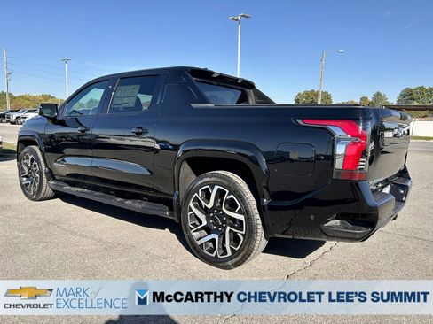 New 2024 Chevrolet Silverado EV RST image 16