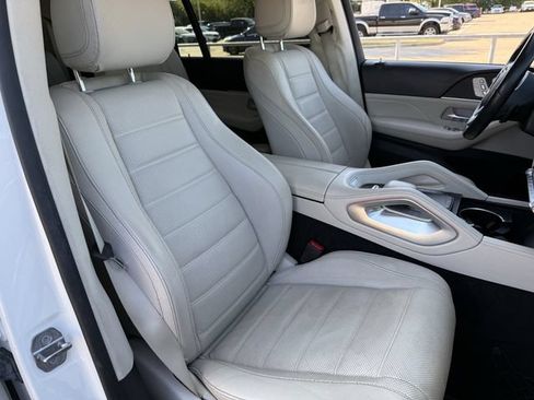 Used 2021 Mercedes-Benz GLS 450 4MATIC image 25