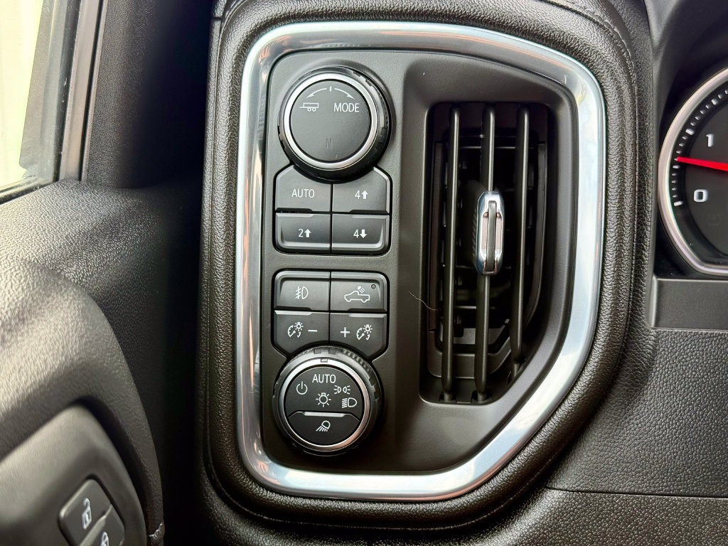 Used 2023 Chevrolet Silverado 2500 High Country AWD/4WD image 30