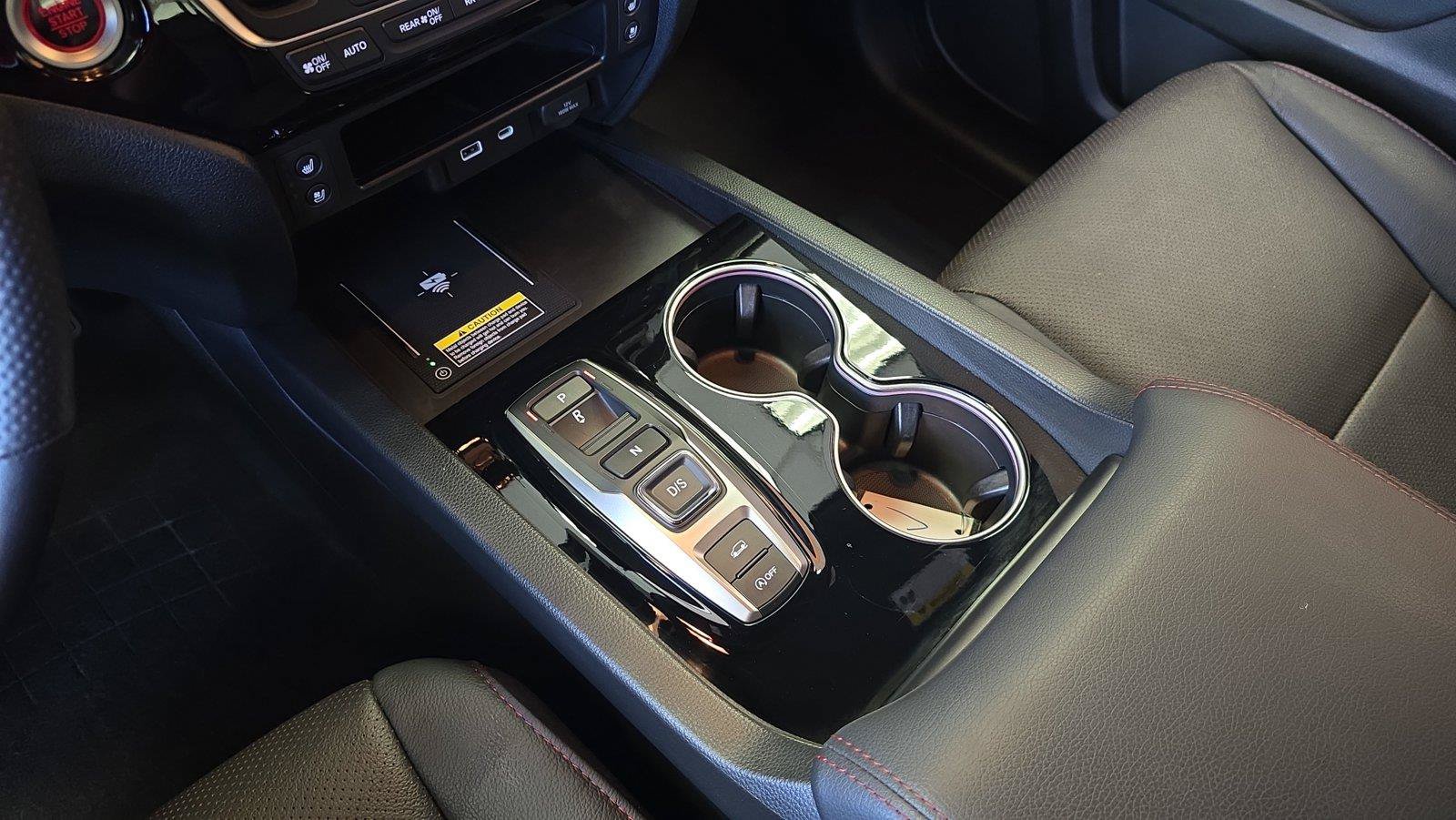 Used 2025 Honda Passport Black Edition image 25