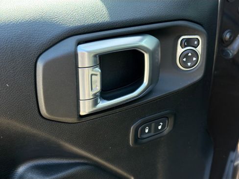 Used 2021 Jeep Wrangler Unlimited Rubicon w/ Safety Group image 21