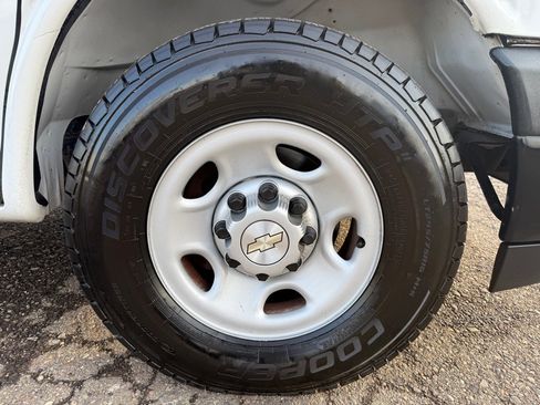 Used 2020 Chevrolet Express 2500 w/ Driver Convenience Package image 42