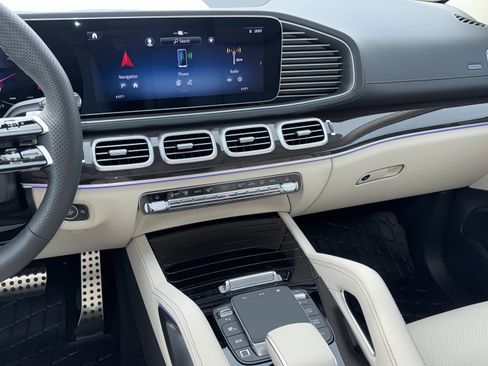 New 2026 Mercedes-Benz GLS 450 4MATIC image 50