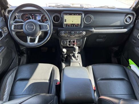 Used 2019 Jeep Wrangler Unlimited Sahara AWD/4WD image 3