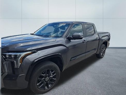 Used 2024 Toyota Tundra Platinum AWD/4WD image 5