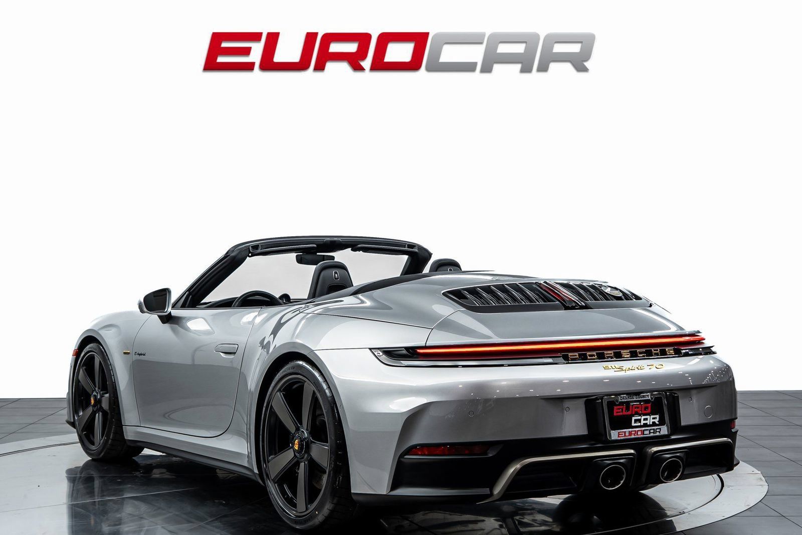 Used 2026 Porsche 911 Carrera 4 GTS AWD/4WD image 4