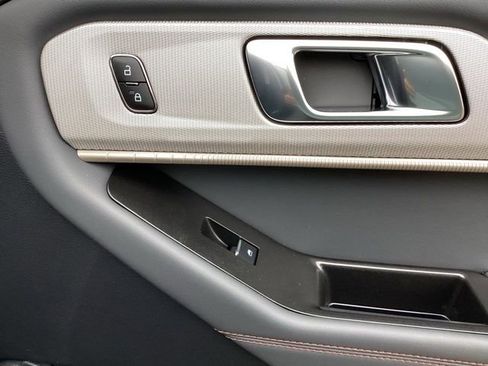 New 2026 Ford Explorer Active image 40