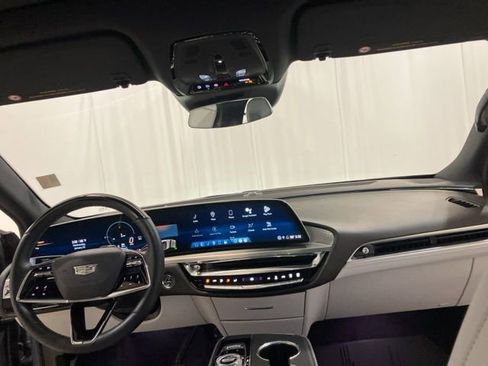 Used 2024 Cadillac Lyriq Sport image 27