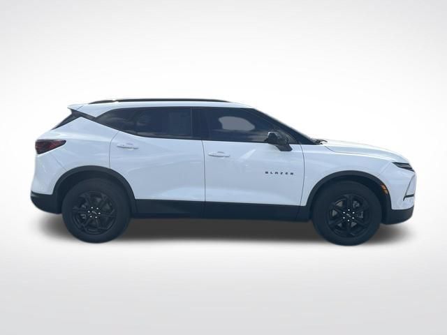 Used 2023 Chevrolet Blazer LT w/ Convenience Package AWD/4WD image 15