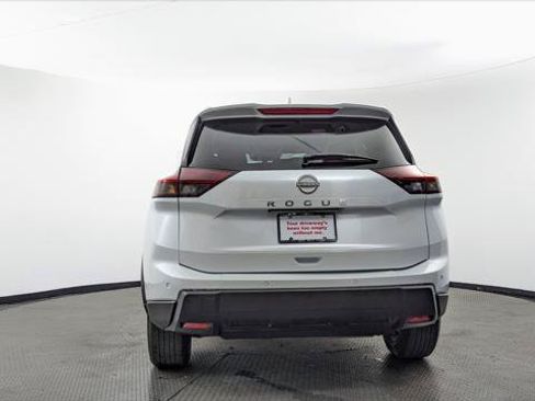 Used 2025 Nissan Rogue SV FWD image 7