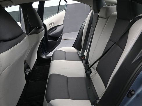 Used 2025 Toyota Corolla LE image 14