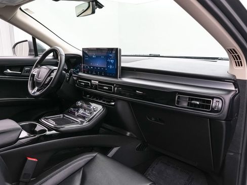 Used 2023 Lincoln Nautilus AWD image 21