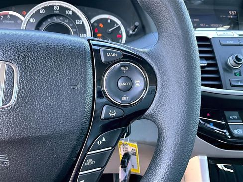 Used 2016 Honda Accord LX image 22