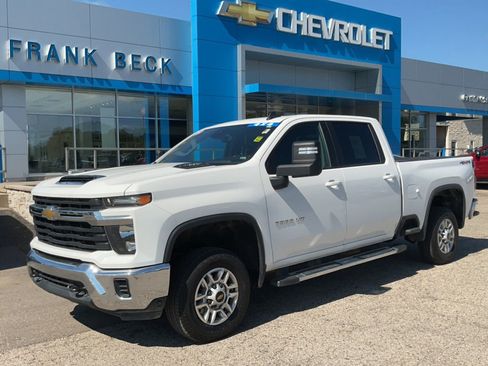 Used 2024 Chevrolet Silverado 2500 LT AWD/4WD image 3
